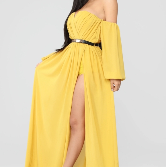 Fashion Nova Summer Dress - Picture 2 of 6